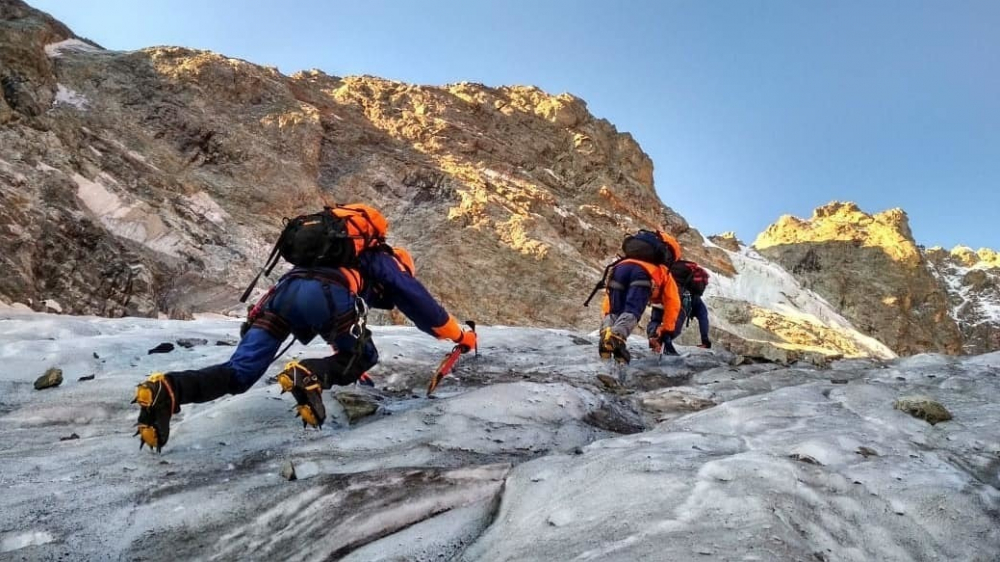 Спасатель погиб во время поиска кубанских альпинистов в горах Северной Осетии