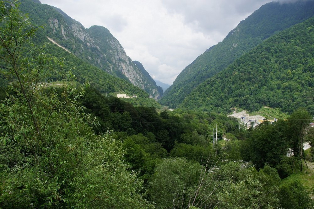 Спасатели в горах Сочи нашли мужчину с признаками переохлаждения