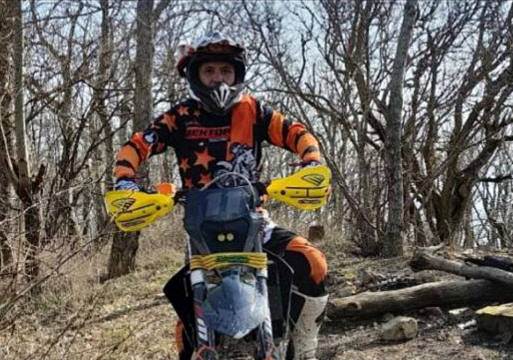 В Краснодарском крае мотоциклист упал со скалы