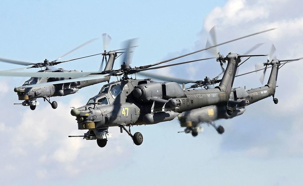Военные вертолеты «Ночной охотник», «Аллигатор» и «Терминатор» в небе над Кубанью уничтожили врага