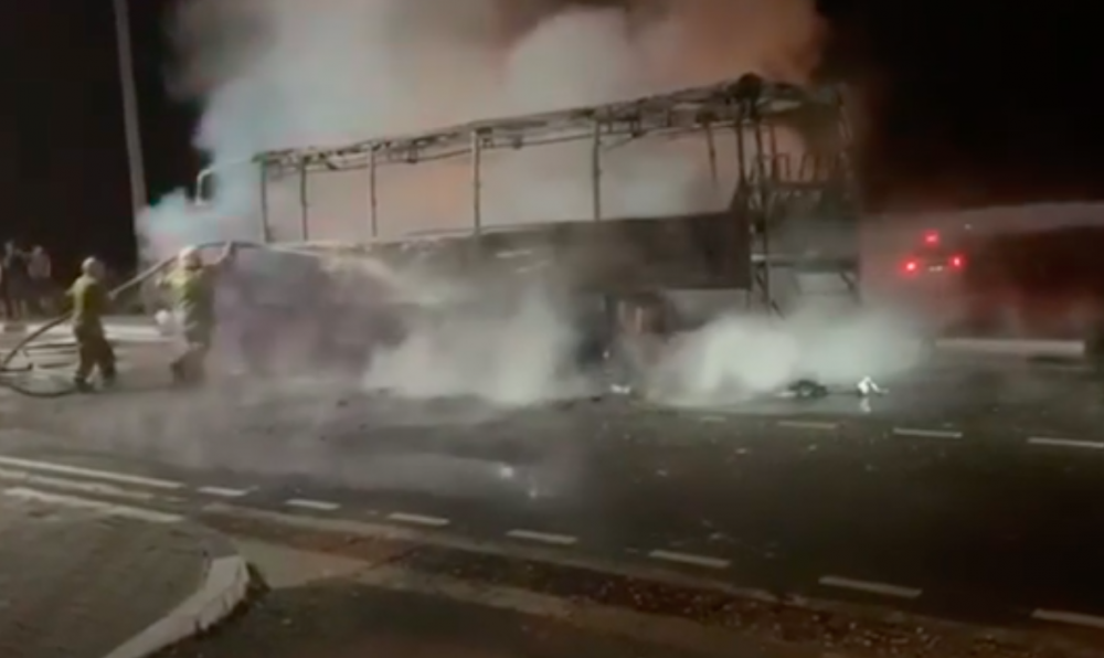 Пассажирский автобус сгорел в ночном пожаре под Геленджиком