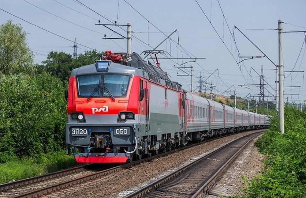 Поезд «Краснодар-Адлер» сбил женщину в Адыгее