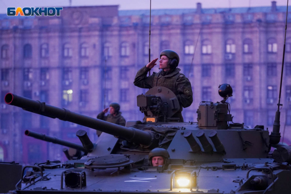 Краснодарцев напугали танки в центре города