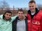 Футболисты «Краснодара» подарили таксисту-инвалиду машину и позвали на матч 