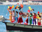  Единственный в России карнавал на воде начался в Геленджике 