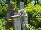В Краснодаре стали проводить экскурсии по самому старому кладбищу 