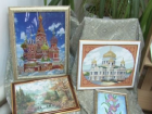 Пенсионерка из Краснодарского края создала картины с помощью горячего утюга
