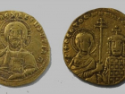  Редчайшие средневековые монеты из Византии нашли на Кубани 