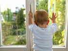 Двухлетний малыш выпал из окна многоэтажки в Горячем Ключе