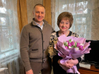 Андрей Анашкин поздравил жительниц своих округов с наступающим 8 марта