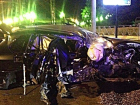 В Краснодаре чудом остался жив водитель BMW, влетевший в столб