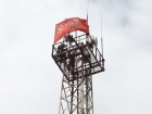 Работники «Кубаньэнерго» водрузили копию Знамени Победы на 48-метровую высоту