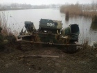 Военный тягач рухнул в реку на Кубани