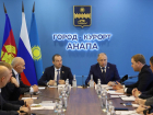Спикер ЗСК Юрий Бурлачко ответил на вопросы жителей Анапы 