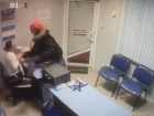 Жительница Краснодара с ножом и в медицинской маске грабила офисы микрозаймов 