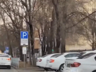 Краснодарцев возмутили платные парковки возле онкодиспансера