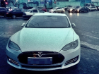 Владелец "Tesla" бросил авто на пешеходном переходе в Краснодаре