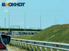 Россияне массово рванули в Крым и застряли в 9-километровой пробке 