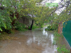 Ливневки не справились: в Кропоткине из-за сильного дождя подтопило придомовые территории