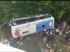 На Кубани перевернулся автобус: один человек погиб, 21 пострадал