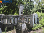 «Некротропки» в компании «Вергилия»: краснодарцев приглашают на экскурсию по Всесвятскому кладбищу