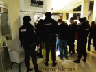 В Краснодаре полиция накрыла вечеринку с нарушением антиковидных требований