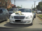 Свадебный кортеж с дерзкими водителями «на встречке» сняли на видео в Краснодаре
