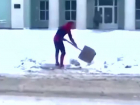Спайдермен объявил «войну бесконечности» снегопаду в Тимашевске