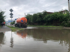Смыло мост, затопило дома: в Краснодарском крае поднялся уровень воды в реках