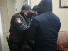 Появилось видео задержания командира взвода ДПС на Кубани по подозрению во взятках