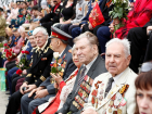  Более 200 ветеранов на Кубани получили по 100 тысяч рублей 