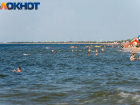 "Зачем прётесь в эту лужу, гадите в воду и ходите красные с голыми задами?»: краснодарец про отдыхающих на Черном море туристов