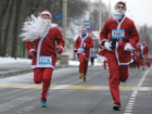 Полицейские спасли задыхающегося Деда Мороза во время забега на Кубани