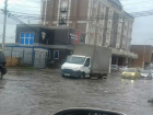В Краснодаре начало затапливать улицы
