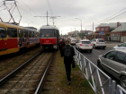 В Краснодаре в трамвае обнаружили 26-летнего парня с окровавленным лицом