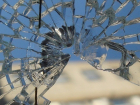 В Армавире парень разбил окно, стекла которого порезали ребенка