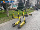 Краснодарцев будут наказывать штрафами за брошенные электросамокаты 