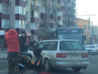 Троллейбусы застряли: из-за несерьезной аварии в Краснодаре образовалась огромная пробка