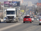 В Краснодаре Тургеневский мост закрыли для большегрузных автомобилей