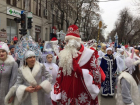  Тысячи Дедов Морозов и Снегурочек устроили парад в центре Краснодара 
