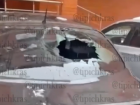 Упавший с крыши лёд повредил авто в Краснодаре