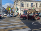 Женщина пострадала в результате столкновения с машиной УМВД в центре Краснодара
