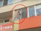 Голый мужчина прогулялся по балконам Краснодара