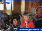 Трупный запах и сыпящиеся на голову тараканы: видео из квартиры умершего хозяина 20 кошек в Краснодаре
