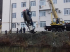 На юге Кубани в реку упала иномарка