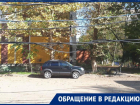 Оборванные провода держат в страхе целый двор многоэтажки в Краснодаре 