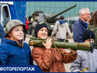 Дети с гранатомётами на танках: как в Краснодаре отмечали День народного единства