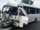 В Краснодарском крае три человека пострадали при таране маршруткой автобуса