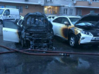 В Краснодаре сгорели одновременно два дорогостоящих авто - «Лексус» и «Тойота Камри»