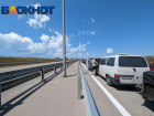 От Черного моря к Краснодару туристы стоят в многокилометровых пробках